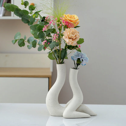 KIT GIZMO Ceramic Vase Minimalist Human Flower Arrangement
