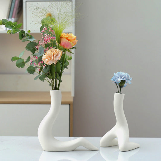 KIT GIZMO Ceramic Vase Minimalist Human Flower Arrangement